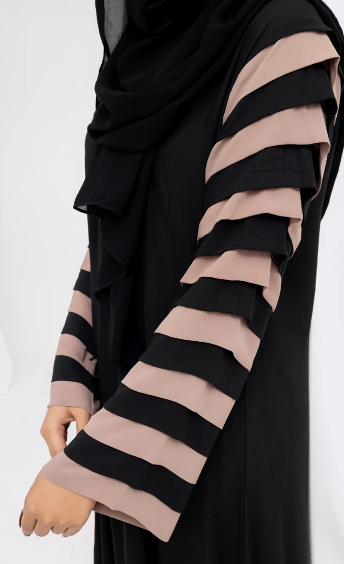 Luxurious Black Abaya - Image 4