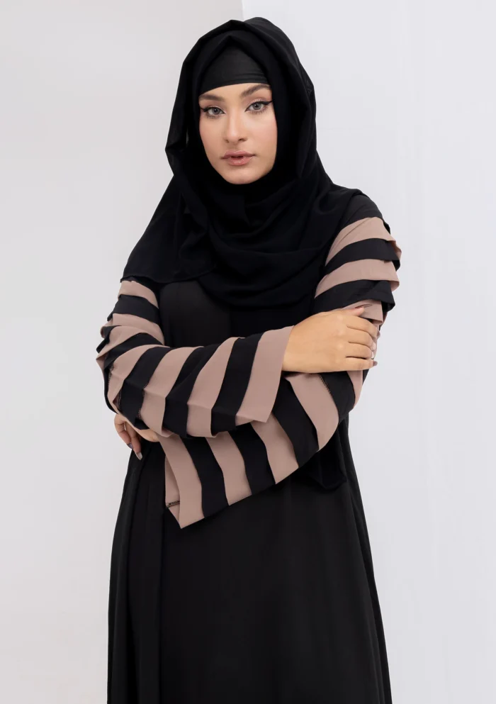 Luxurious Black Abaya - Image 2